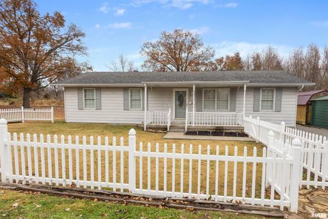 Photo of 1200 ACADEMY Street, Eldorado, IL 62930 (MLS # EB460535)