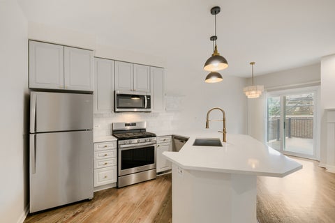 Tiny photo for 1357 W Fullerton Avenue #B, Chicago, IL 60614 (MLS # 12766231)