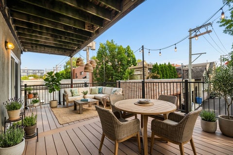 Tiny photo for 1357 W Fullerton Avenue #B, Chicago, IL 60614 (MLS # 12766231)