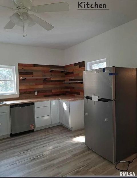 Tiny photo for 602 W CHERRY Street, Mcleansboro, IL 62859 (MLS # EB460529)