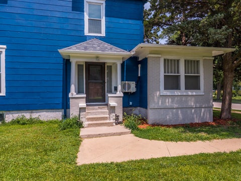 Tiny photo for 615 N Chicago Street, Pontiac, IL 61764 (MLS # 12700123)