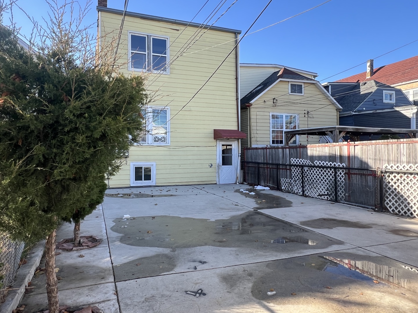 Chicago, Illinois 60632, United States, 5 Bedrooms Bedrooms, ,3 BathroomsBathrooms,Residential,Active,248403