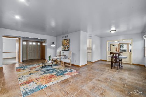 Tiny photo for 38 Ashlawn Avenue, Oswego, IL 60543 (MLS # 12515790)