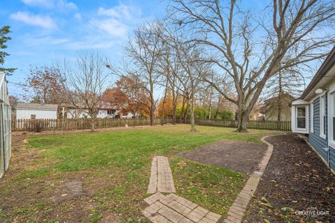 Tiny photo for 38 Ashlawn Avenue, Oswego, IL 60543 (MLS # 12515790)