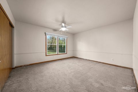 Tiny photo for 38 Ashlawn Avenue, Oswego, IL 60543 (MLS # 12515790)