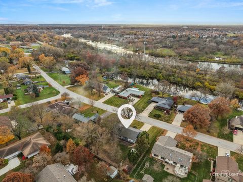 Tiny photo for 38 Ashlawn Avenue, Oswego, IL 60543 (MLS # 12515790)