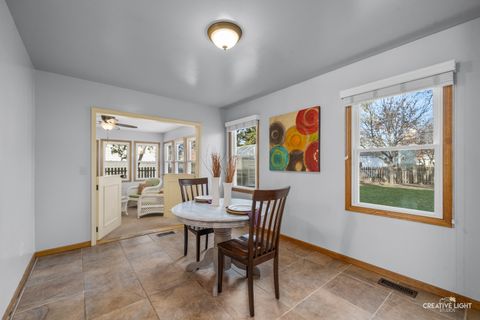 Tiny photo for 38 Ashlawn Avenue, Oswego, IL 60543 (MLS # 12515790)