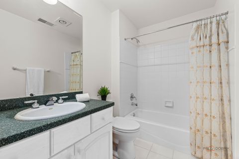 Tiny photo for 1611 Burr Oak Drive, Libertyville, IL 60048 (MLS # 12585302)