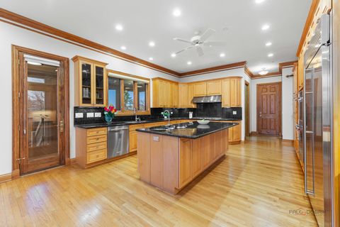 Tiny photo for 1611 Burr Oak Drive, Libertyville, IL 60048 (MLS # 12585302)