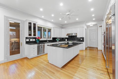 Tiny photo for 1611 Burr Oak Drive, Libertyville, IL 60048 (MLS # 12585302)