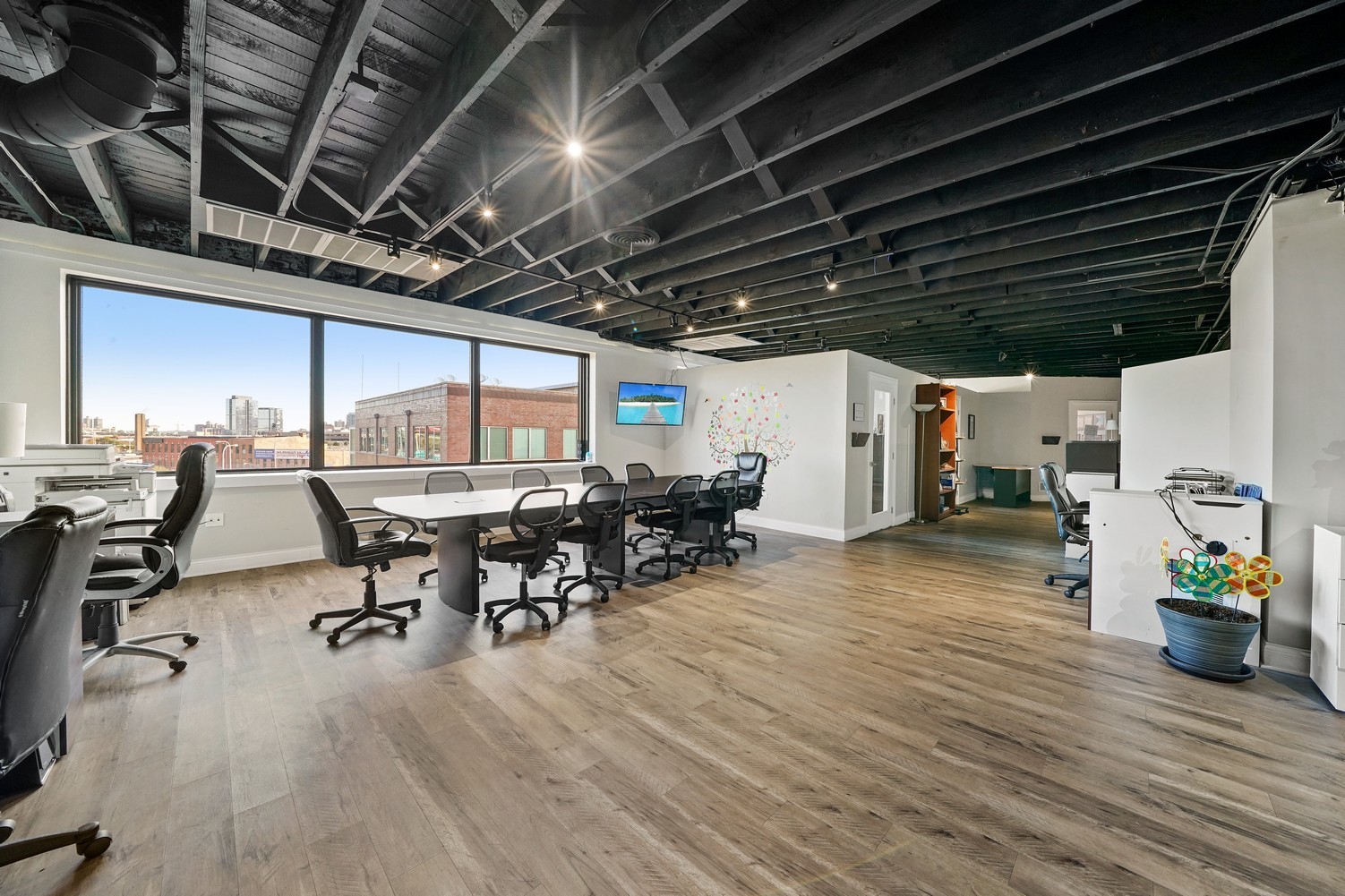 1000 N MILWAUKEE Avenue 403