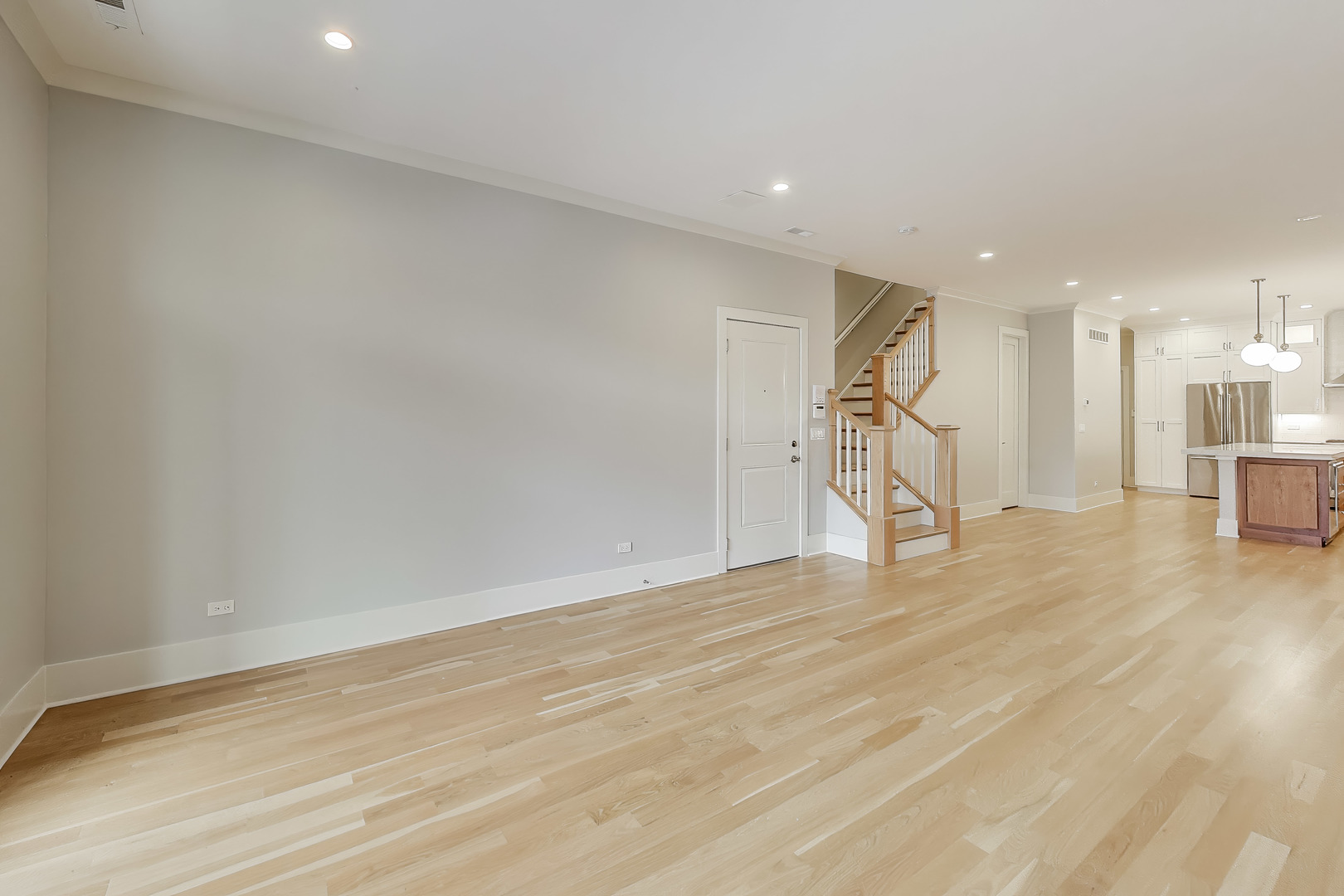 4135 N Kenmore Avenue 2N