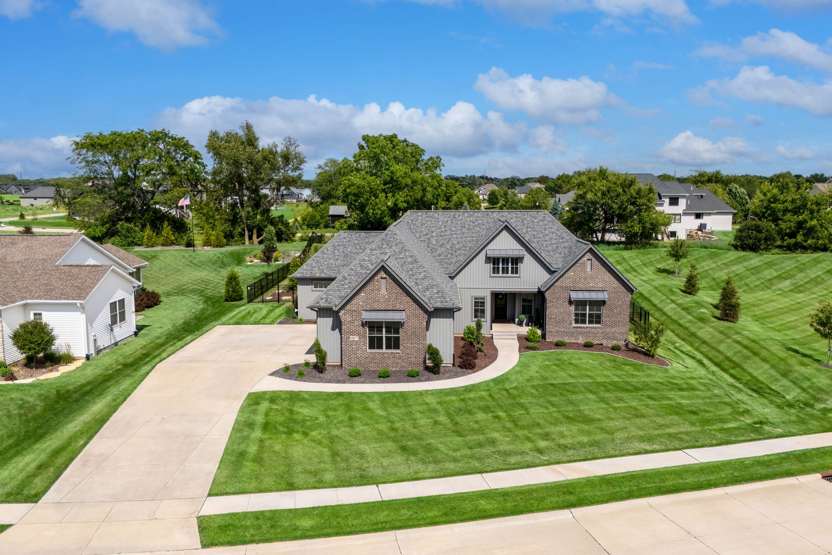 5077 Oak Ridge Court