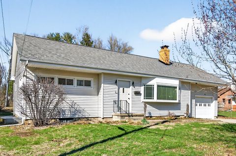 Tiny photo for 816 W College Avenue, Normal, IL 61761 (MLS # 12596120)