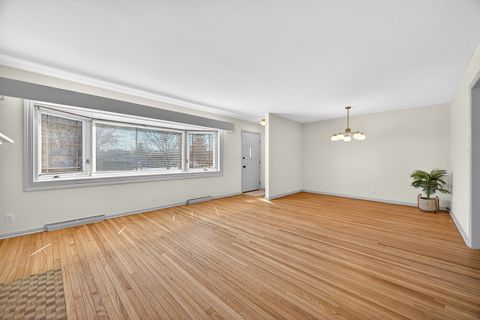 Tiny photo for 816 W College Avenue, Normal, IL 61761 (MLS # 12596120)