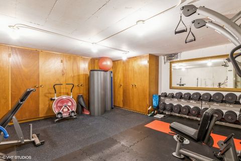 Tiny photo for 6739 N Leroy Avenue, Lincolnwood, IL 60712 (MLS # 12474639)