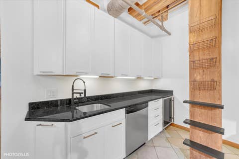 Tiny photo for 732 S FINANCIAL Street #608, Chicago, IL 60605 (MLS # 12714188)