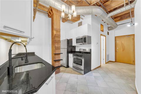 Tiny photo for 732 S FINANCIAL Street #608, Chicago, IL 60605 (MLS # 12714188)