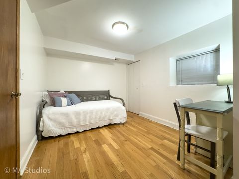 Tiny photo for 1647 W Sherwin Avenue #1, Chicago, IL 60626 (MLS # 12598792)