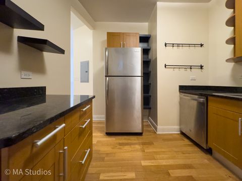 Tiny photo for 1647 W Sherwin Avenue #1, Chicago, IL 60626 (MLS # 12598792)