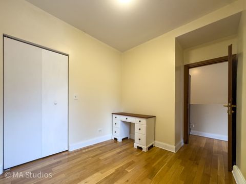Tiny photo for 1647 W Sherwin Avenue #1, Chicago, IL 60626 (MLS # 12598792)