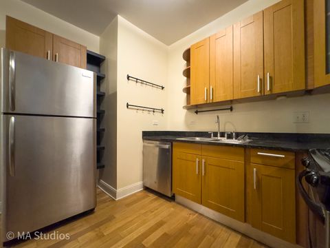 Tiny photo for 1647 W Sherwin Avenue #1, Chicago, IL 60626 (MLS # 12598792)