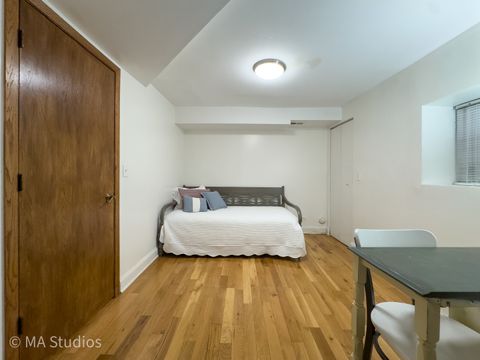 Tiny photo for 1647 W Sherwin Avenue #1, Chicago, IL 60626 (MLS # 12598792)