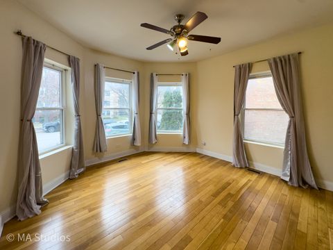 Tiny photo for 1647 W Sherwin Avenue #1, Chicago, IL 60626 (MLS # 12598792)