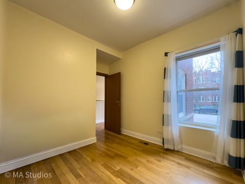 Tiny photo for 1647 W Sherwin Avenue #1, Chicago, IL 60626 (MLS # 12598792)