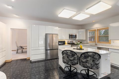 Tiny photo for 395 Blue Ash Drive, Buffalo Grove, IL 60089 (MLS # 12539149)