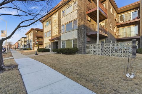 Tiny photo for 3001 N PARIS Avenue #207, River Grove, IL 60171 (MLS # 12563015)