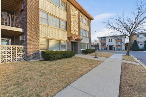 Tiny photo for 3001 N PARIS Avenue #207, River Grove, IL 60171 (MLS # 12563015)