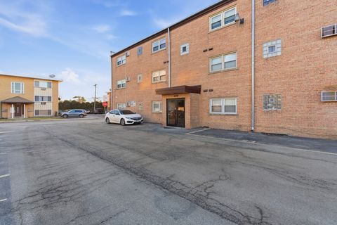 Tiny photo for 3001 N PARIS Avenue #207, River Grove, IL 60171 (MLS # 12563015)