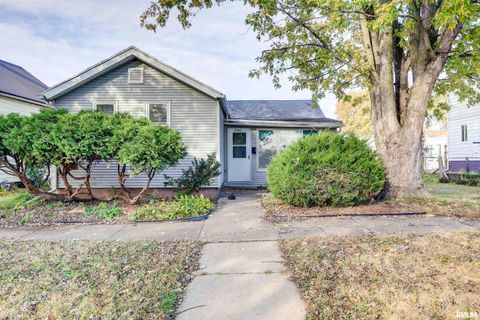 Photo of 2002 GARFIELD Street, Clinton, IA 52732 (MLS # QC4268976)