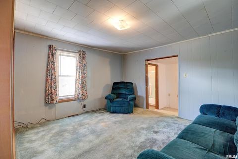 Tiny photo for 2002 GARFIELD Street, Clinton, IA 52732 (MLS # QC4268976)