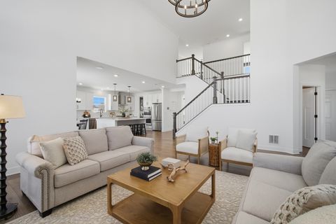 Tiny photo for 4 Crystal Downs Drive, Hawthorn Woods, IL 60047 (MLS # 12548789)