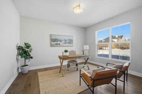 Tiny photo for 4 Crystal Downs Drive, Hawthorn Woods, IL 60047 (MLS # 12548789)