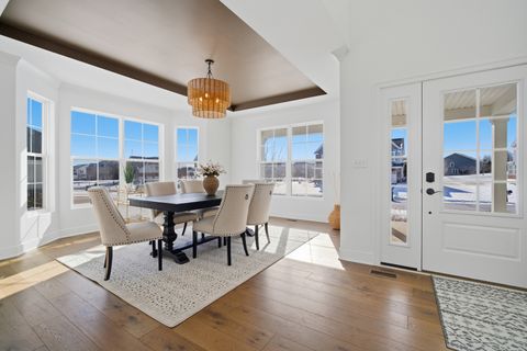 Tiny photo for 4 Crystal Downs Drive, Hawthorn Woods, IL 60047 (MLS # 12548789)