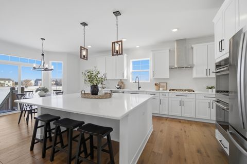 Tiny photo for 4 Crystal Downs Drive, Hawthorn Woods, IL 60047 (MLS # 12548789)