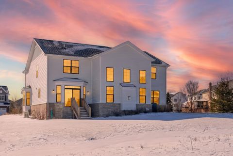 Tiny photo for 4 Crystal Downs Drive, Hawthorn Woods, IL 60047 (MLS # 12548789)