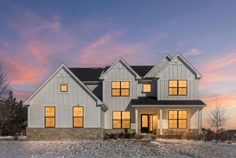 Tiny photo for 4 Crystal Downs Drive, Hawthorn Woods, IL 60047 (MLS # 12548789)