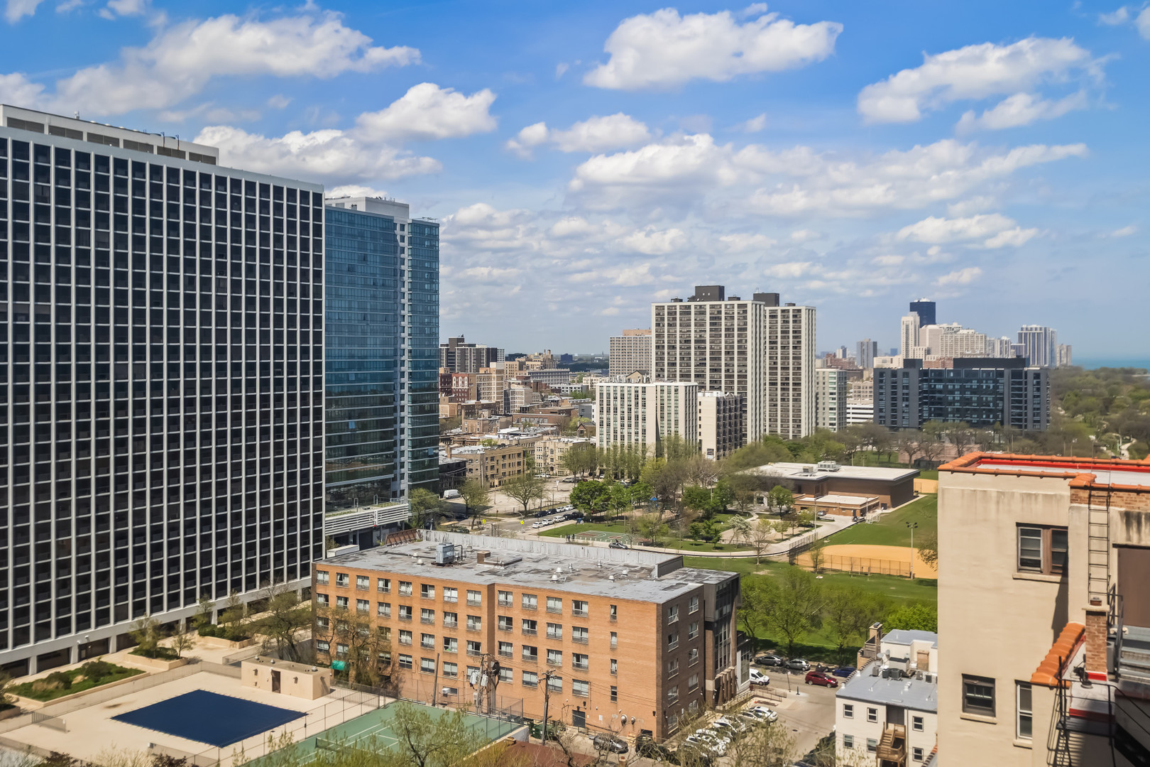 4250 N Marine Drive 1830