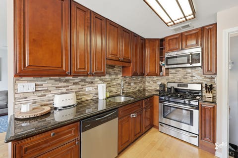 Tiny photo for 6901 31st Street, Berwyn, IL 60402 (MLS # 12666691)