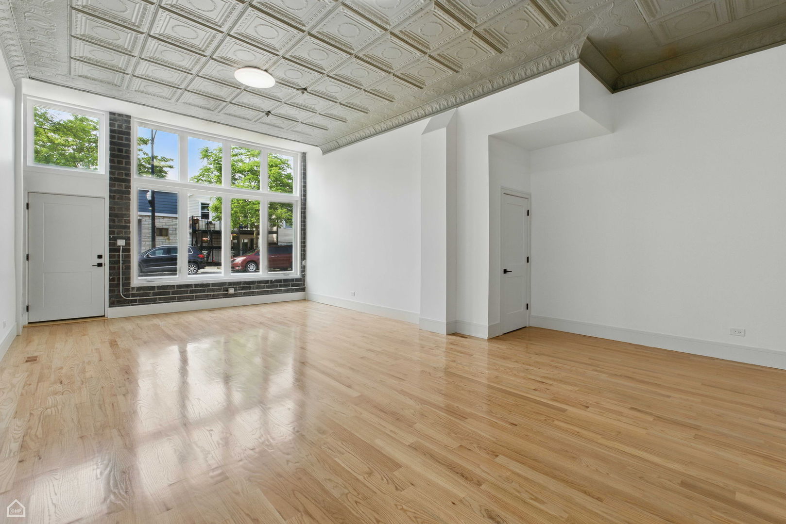 1928 W 21st Street