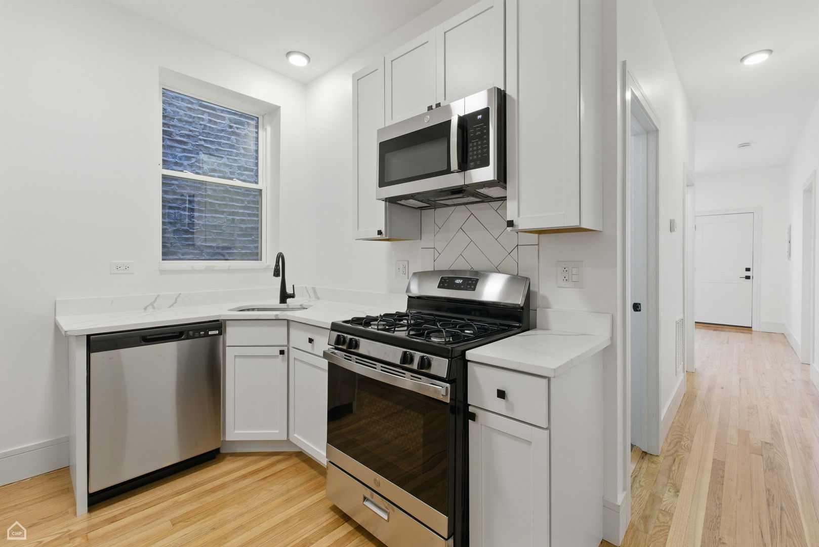 1928 W 21st Street