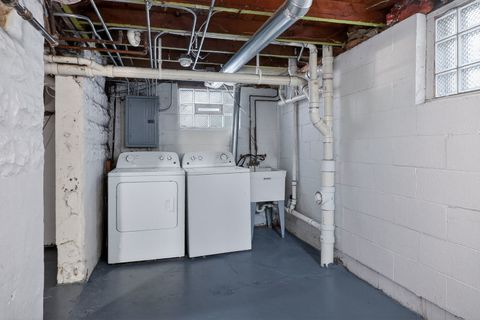 Tiny photo for 1800 S Cora Street, Crest Hill, IL 60403 (MLS # 12515304)