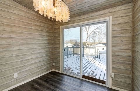 Tiny photo for 1800 S Cora Street, Crest Hill, IL 60403 (MLS # 12515304)