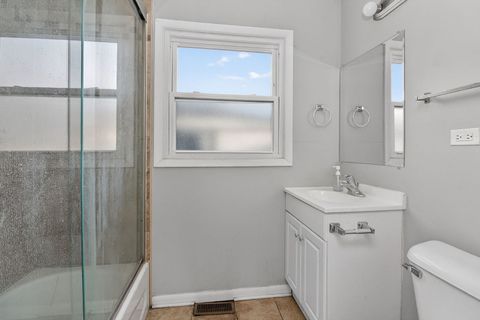 Tiny photo for 1800 S Cora Street, Crest Hill, IL 60403 (MLS # 12515304)