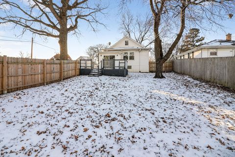 Tiny photo for 1800 S Cora Street, Crest Hill, IL 60403 (MLS # 12515304)