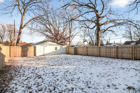 Tiny photo for 1800 S Cora Street, Crest Hill, IL 60403 (MLS # 12515304)
